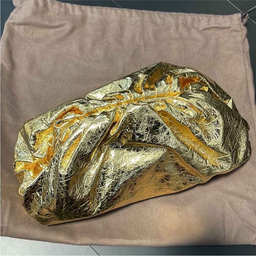 Bottega Veneta Gold-Trimmed Leather clutch